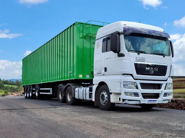 Semirreboque Piso Móvel/Cavaqueira 4 Eixos Plano - Rodovale