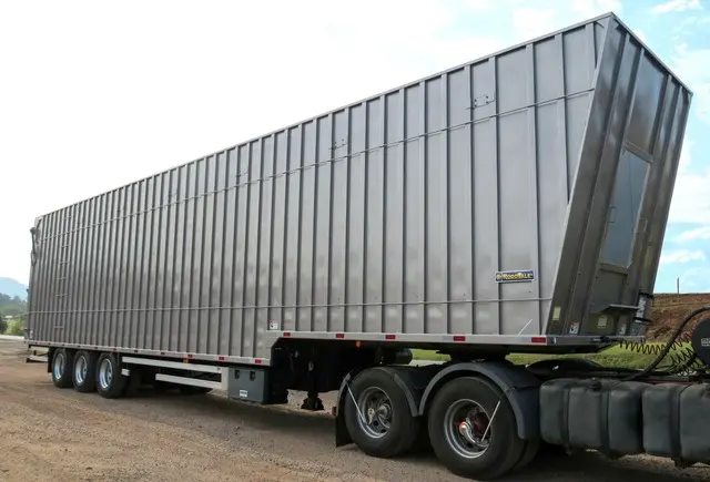 Semirreboque Piso Móvel/Cavaqueira Rebaixado - Rodovale